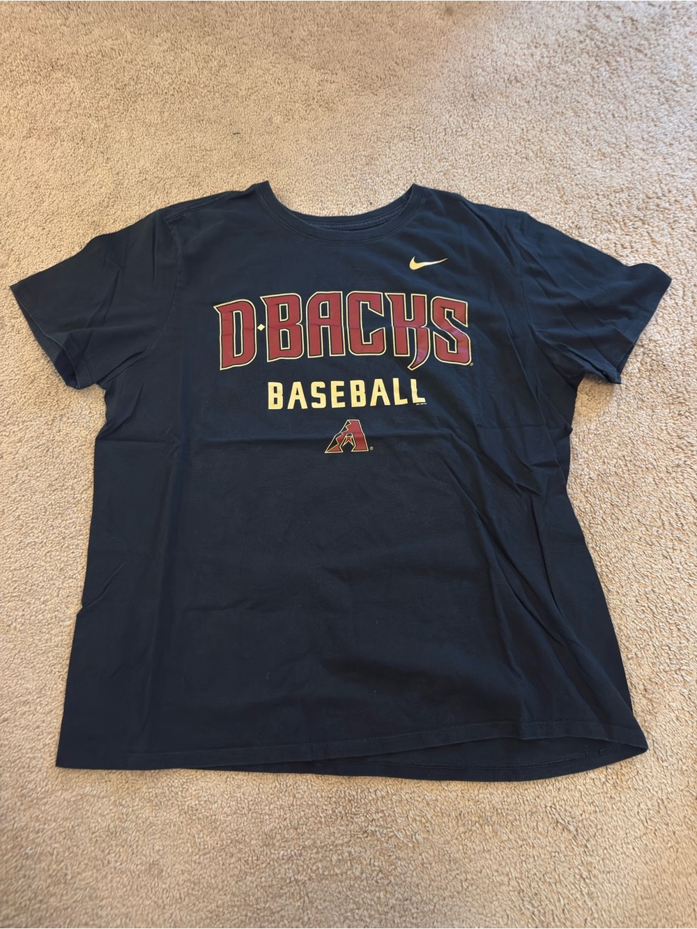 Nike XL Arizona Diamondbacks D-Backs Baseball Tee with Red and Cream Graphics